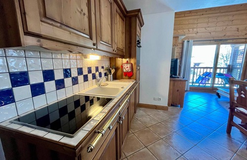 Samoens Apartment | Central Village Apartment with Balcony and Near Ski Bus