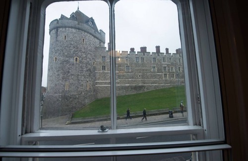 Windsor City Centre Apartment | Central Windsor Apartment Facing The Castle