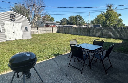 Lafayette House | Centrally located 3 bedroom home