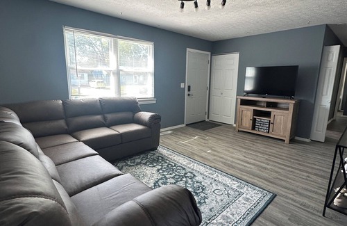 Lafayette House | Centrally located 3 bedroom home