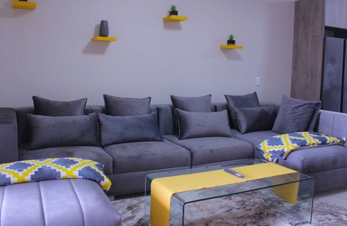 Ekurhuleni Apartment | Centrally located 3 bd apartment in Johannesburg