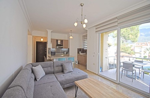 Hisaronu Apartment | Centrally located 3 bed 3 bath apartment with private roof terraces. FREE WIFI