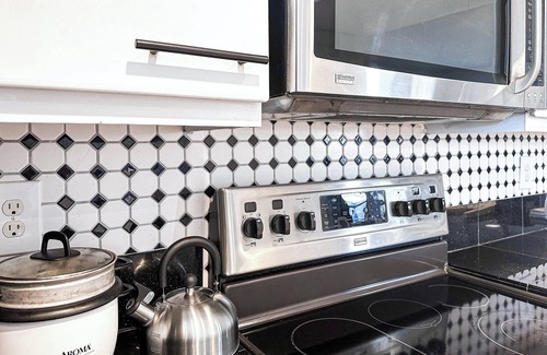 Antioch House | Centrally located 3 Bedroom Home With Serene Hilly View. No Rear Neighbours!