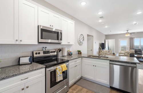Branson Condo | Centrally located 3 bedroom 2 bath condo in Branson. No stairs. New!