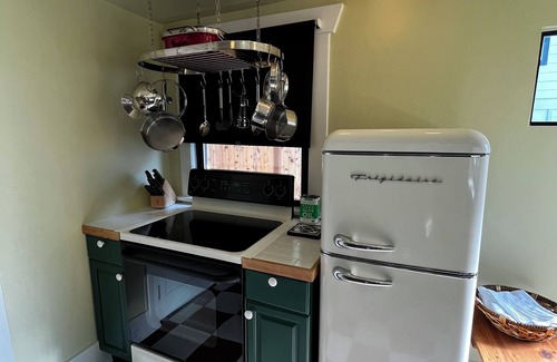 Central District House | Centrally located 3 bedroom 2 bathroom craftsman home.