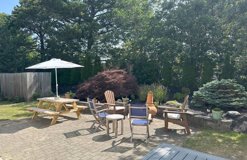 Oak Bluffs House | Centrally-located 3-bedroom house in Oak Bluffs with Expansive Yard