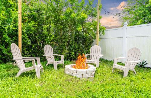 Miami Gardens House | Centrally Located 4BDR Pool Home in Miami