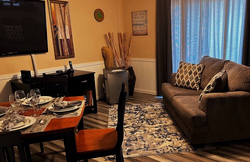 Alameda Apartment | Centrally Located 4BR 2BA Apt in Alameda