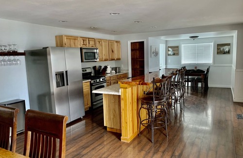 Kalispell House | Centrally located 5 bedroom. Glacier Park, hiking, skiing fishing.