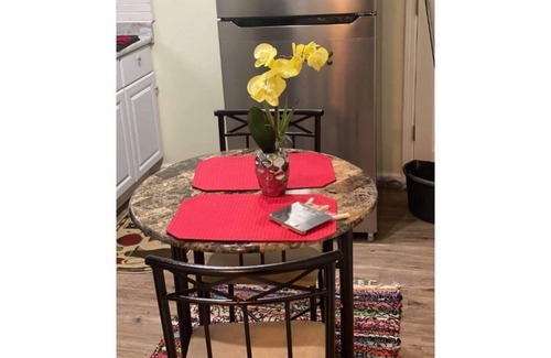 CUF House | Centrally Located Apartment Unit 2