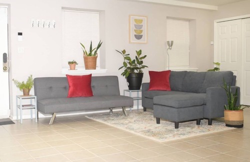 Forest Hill Apartment | Centrally located apt. ideal for business & pleasure.