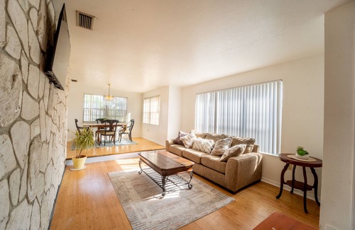Carver City - Lincoln Gardens House | Centrally Located Charming Brick Home