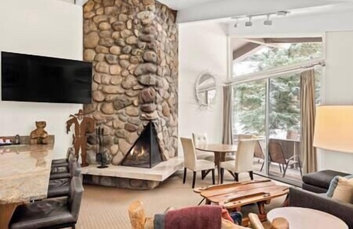 Aspen Apartment | Centrally Located Condo, By The Little Nell, Pool!