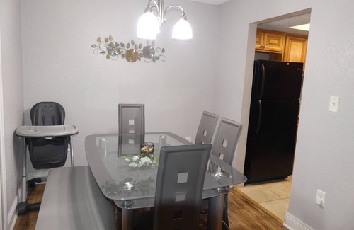 Southwest Orlando Apartment | Centrally located cozy 2BR near attractions