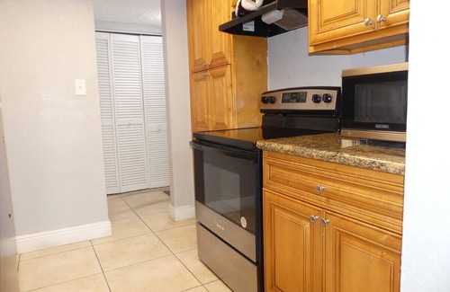 Southwest Orlando Apartment | Centrally located cozy 2BR near attractions