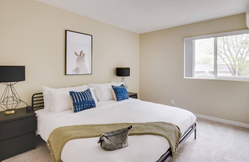 Cupertino Apartment | Centrally Located Cupertino 2BR w/ Great Amenities