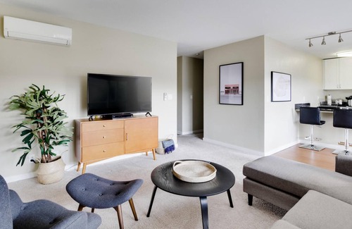 Cupertino Apartment | Centrally Located Cupertino 2BR w/ Great Amenities