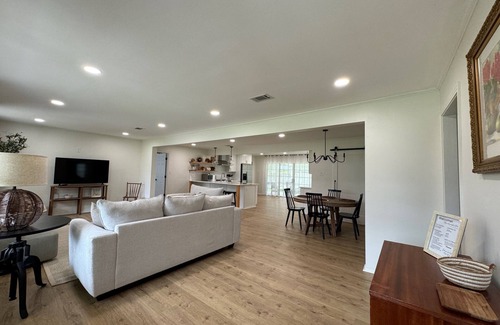 Gulfport House | Centrally located family-sized and pet-friendly home in Gulfport!