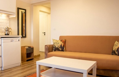 Izmir City Centre Apartment | Centrally Located Flat near Kulturpark Izmir