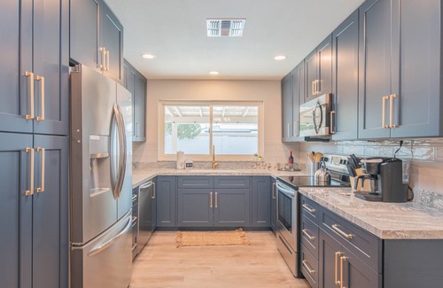 Paradise Valley Village House | Centrally Located Hike Dine & Shop w/Pool Table, Heated Pool, Office, Firepit