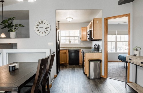 Rapid City House | Centrally located in the beautiful Black Hills - 5 min from downtown Rapid City.