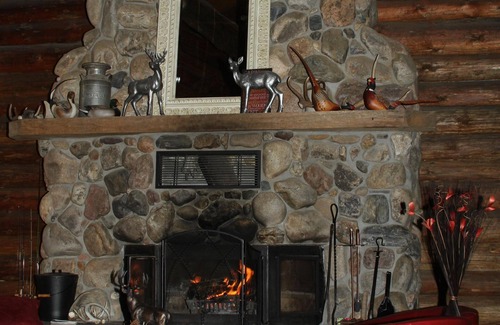 Hill City House | Centrally Located Log Home in the Black Hills of South Dakota
