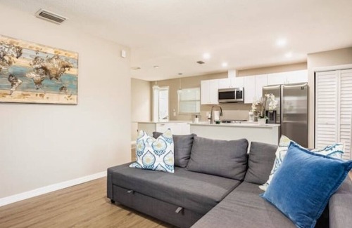 Carver City - Lincoln Gardens House | Centrally located Midtown 3 bedroom House