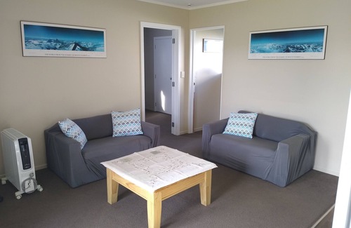 New Plymouth Cottage | Centrally located cottage in quiet location