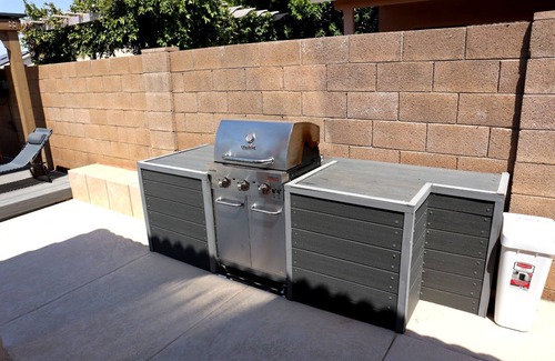 Surprise House | Centrally Located Oasis. Enjoy Golf, Shopping, football & Spring Training