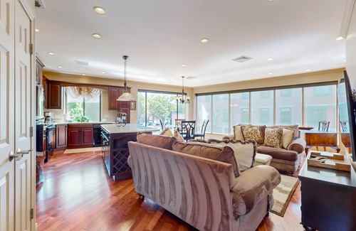 Gloucester Apartment | Centrally located open concept apartment with parking, central AC, & W/D