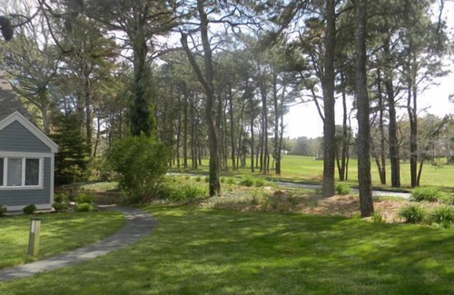 Brewster House | Centrally Located Private Corner Unit