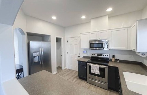 Fort Mohave House | Centrally Located River Home with Mountain Views!
