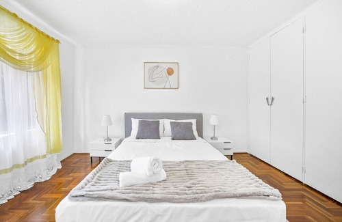 Auburn Apartment | Centrally located Stylish 2 bedroom home