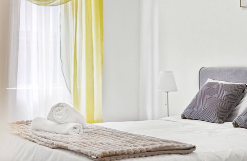 Auburn Apartment | Centrally located Stylish 2 bedroom home