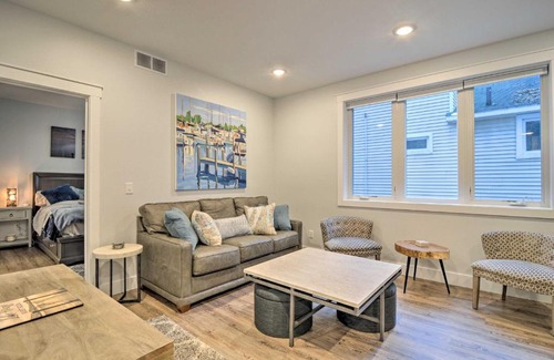 Traverse City Apartment | Centrally Located Traverse City Condo 1 Mi to Bay