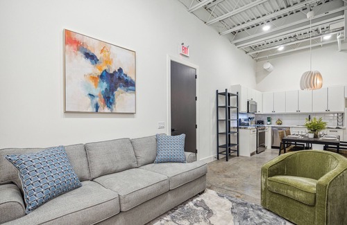 Houston Heights Condo | Centrally located, unique and brand new condo