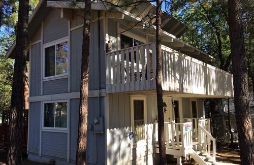 Summit Estates Ski Chalet | Centrally Located And Within Walking Distance To Snow Summit!