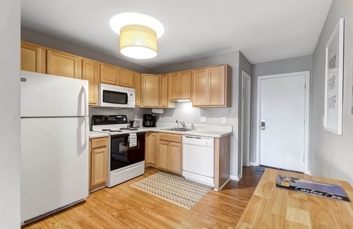 Isle of Palms Condo | Centrally located condo, Renovated, Pool & Pier access, Close to beach - 204A Oceanside