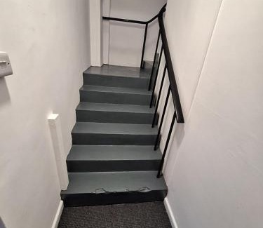 Whitchurch Apartment | Centre of the town