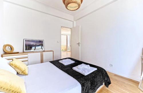 Saint-Sylvestre Apartment | CENTRE VILLE-GRAND APPARTEMENT DE 50 M2 - COSY AVEC TERRASSE -Wifi