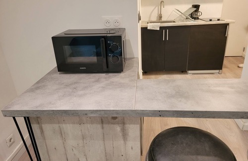 Villejuif Apartment | Centreville Studio Steps From Metro