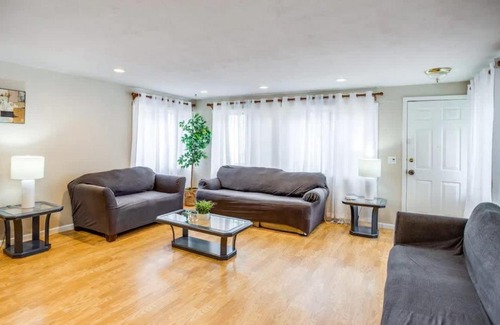 Downtown Rochester House | Centric Ranch in South ave by Downtown UofR Airport