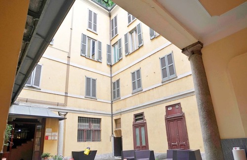 San Babila Apartment | CENTRO Corso Venezia - Chic & Quiet Apartment in M