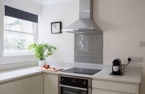 Bath Apartment | Ceres – 2 storey stunning apartment with c