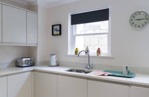 Bath Apartment | Ceres – 2 storey stunning apartment with c