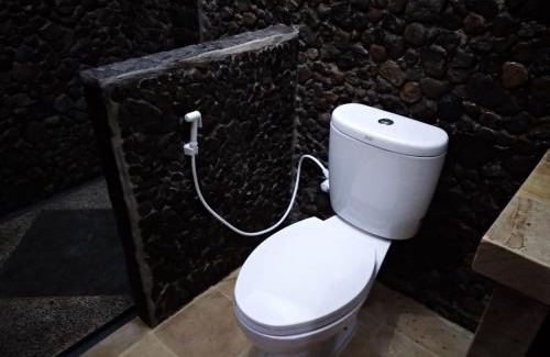 Kuta Bed & Breakfast | Cewin's Homestay