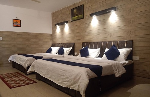 Mussoorie Resort | Ceyone Classic Fall Resort