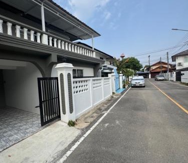San Sai Bed & Breakfast | CG BNB HOTEL