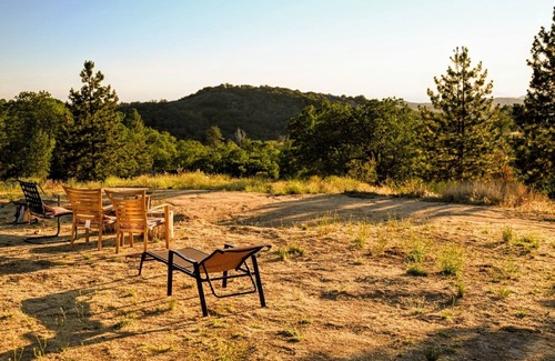 Pinehurst House | CG31 Small 15X10 ft. Campsite/Shower - Kings Canyon & Sequoia NP