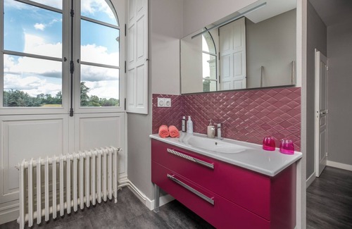 Baune Hotel | Château de Briançon, The Originals Relais